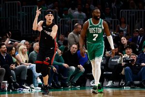 „Heat“ tritaškių rekordu užmėtė „Celtics“ ir išlygino serijos rezultatą