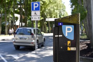 Atskleidė, kiek šiemet kainuos automobilių parkavimas Palangoje: įvedė svarbią naujovę