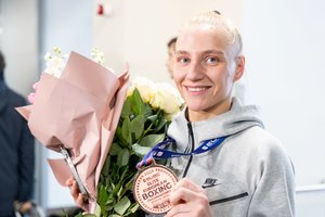 Prieš rusę į ringą nežengusi A. Starovoitova siuntė žinią: „Jie kalba už nugaros, vadinasi, mes priekyje“