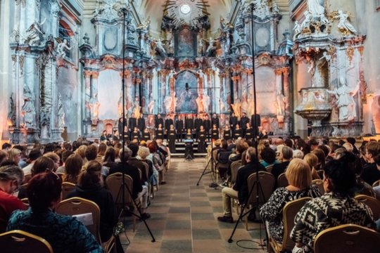 Konkurso finalininkų kūrinius atliks Vilniaus miesto savivaldybės choras „Jauna muzika“.
