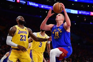 Eilinį dviženklį pranašumą iššvaistę „Lakers“ atsidūrė ant bedugnės krašto