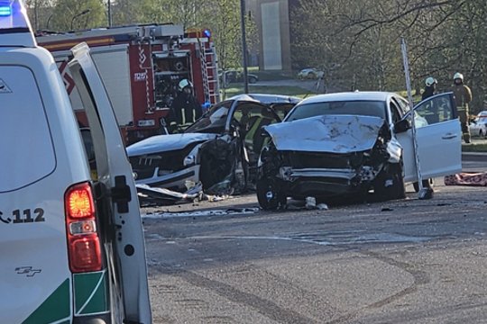  Per avariją žuvo automobilio  „Volkswagen Passat“ vairuotojas.