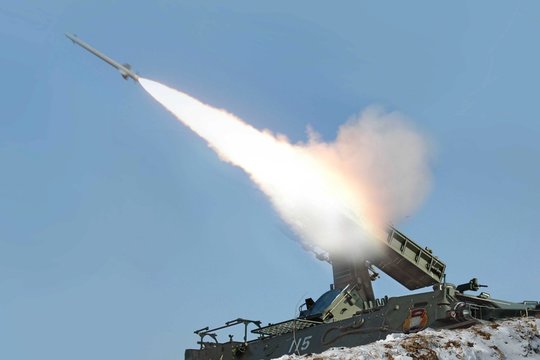 Slapta išsiųsta karinė parama pasiekė Ukrainą: perduoti raketas JAV svarstė kelis mėnesius
