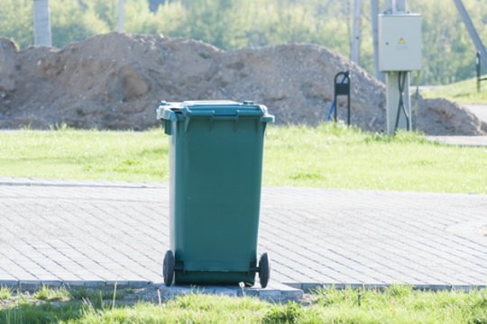 ​Nuo balandžio pirmosios Kėdainių rajono gyventojams žvėriškai padidėjo mokestis už komunalinių atliekų tvarkymą.