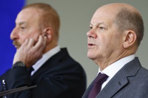 O. Scholzas, susitikęs su I. Alijevu, paragino Azerbaidžaną labiau gerbti žmogaus teises