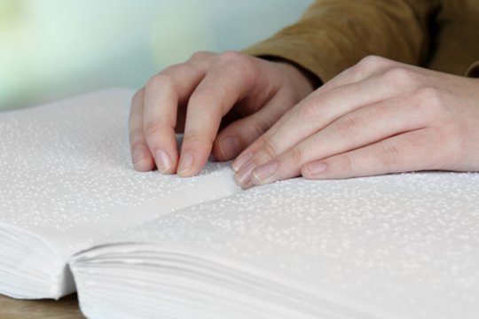 Turintiems regos negalią literatūros prieinamumas vis dar ribotas – per metus Brailio raštu parašoma vos keliolika knygų