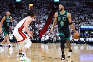 „Celtics“ surakino „Heat“ ir vėl susigrąžino serijos pranašumą