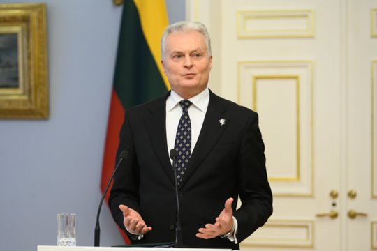 Dėl priedangų situacijos Lietuvoje – aštri G. Nausėdos kritika