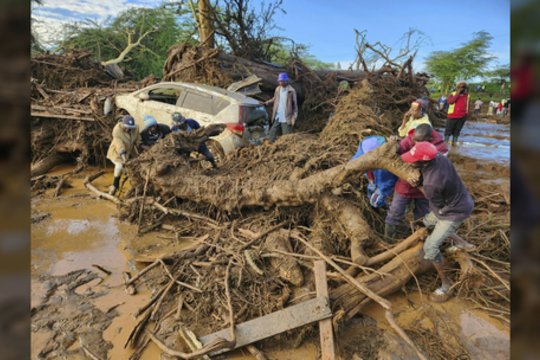 Gubernatorė: Kenijoje sugriuvus užtvankai, žuvo mažiausiai 42 žmonės