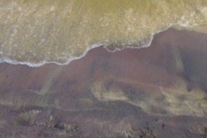 Spalvotą smėlį galima rasti ir Lietuvos paplūdimiuose: įvardino, kur galima jį pamatyti