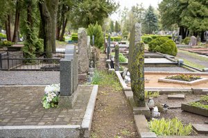 Vis daugiau lietuvių užsisako kapų tvarkymo paslaugas: tam skiria nuo 100 iki kelių tūkstančių eurų