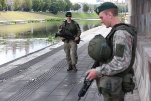 Pradedama registracija į karo komendantūras taikos metu