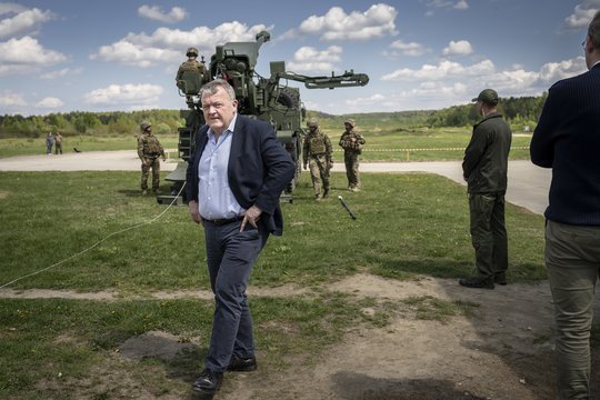 Danijos užsienio reikalų ministras Larsas Loekke Rasmussenas ir gynybos ministras Troelsas Lundas Poulsenas lankėsi Ukrainoje.