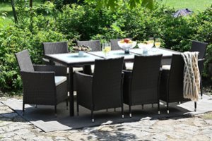 Atšilus orams, „Pigu.lt“ įsibėgėjo prekyba lauko baldais