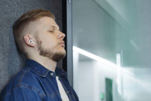 Psichologas Paulius Rakštikas tarp darbų ragina padaryti pauzę: „Kalbėti apie savijautą yra legalu“