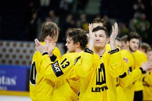 Pasaulio ledo ritulio čempionato finišas – žūtbūtinės rungtynės dėl aukso su Ukraina