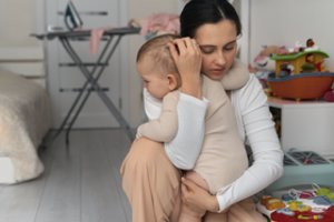 Keturių vaikų mamos laiškas mamoms: šios dienos proga bent trumpam atleiskime sau