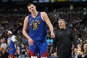 Nikola Jokičius ir „Nuggets“ paslydo: rekordinis A. Edwardso šou atėmė namų aikštės pranašumą