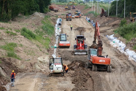 „Rail Baltic“ kelio darbai Jonavos r. – ne iš lengvųjų: iššūkių kelia elektros tinkai ir didžiulis viadukas