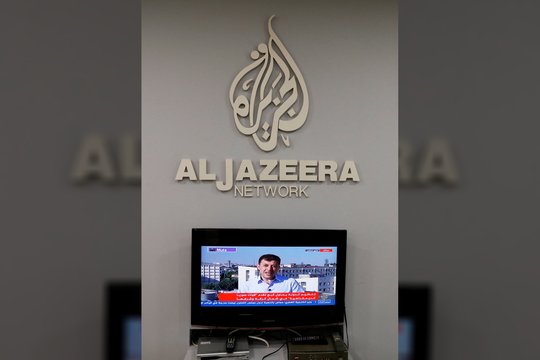 Izraelis nutraukia TV stoties „al Jazeera“ transliacijas šalyje.