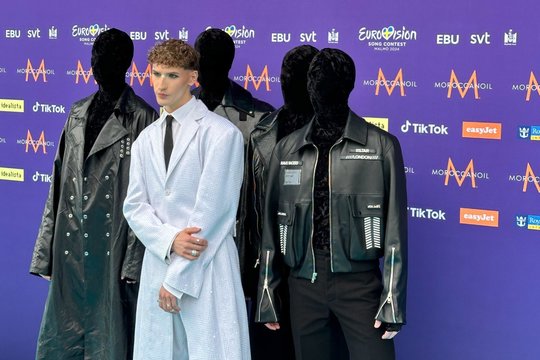 „Eurovizijos“ kilimu žengęs S. Belt apie drabužius ir įspūdžius: „Atrodo, kad esu filme“