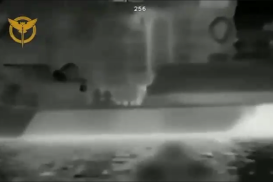 Ukrainiečių jūrinis dronas sunaikino rusų greitaeigį katerį.