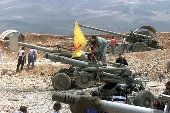  „Hezbollah“ pranešė paleidusi į Izraelio bazę dešimtis raketų.