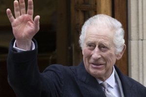 Didžiosios Britanijos karalius Karolis III mini pirmąsias karūnavimo metines