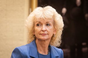 Prezidento patarėja ragina ieškoti naujo ŠMSM vadovo: neatsakinga, kad vienas žmogus sėdi ant dviejų kėdžių