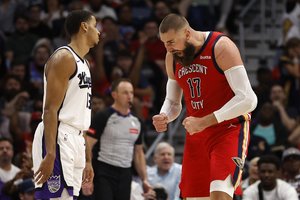 Laukiantis itin svarbių sprendimų priėmimo metas NBA: kur gali pasisukti J. Valančiūno karjera JAV?