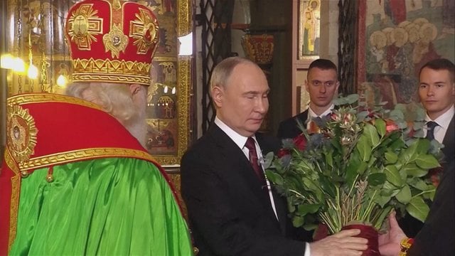 Pompastiška V. Putino inauguracija: kalboje nepraleido progos paminėti dialogo su Vakarais