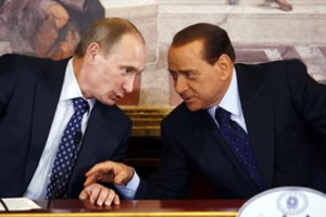 Priminė apie neeilinę V. Putino dovaną S. Berlusconi: italui teko slėptis
