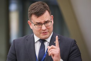 Siekiama gerinti lietuviškų karinės pramonės įmonių ir valstybės bendradarbiavimą