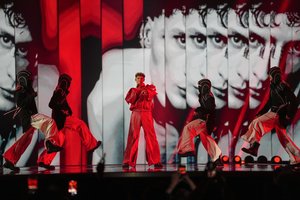 Prieš Silvester Belt pasirodymą „Eurovizijoje“ gerbėjas įpyko: „Tai viską sugadina“