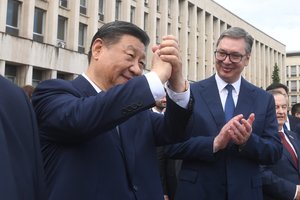 Kinijos prezidentas Xi Jinpingas Serbijoje sutiktas su „pagarba ir meile“