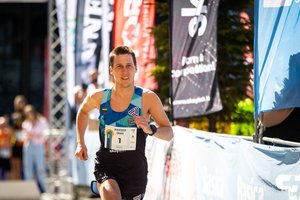 Profesionalų patarimai, kaip pasiruošti bėgimui į dangoraižį „Europa“ – svarbu nedaryti šių klaidų