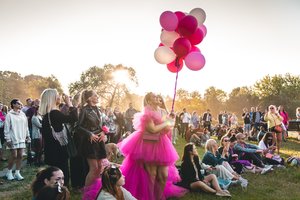 Vilniaus šaltibarščių festivalyje – Mariną Abramović sužavėjęs menininkės Monikos Dirsytės performansas