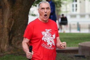 Iniciatyvai „4 milijonų Lietuva“ susidūrus su VRK ribojimais, referendumą palaikantys muzikantai Vilniuje surengs koncertą