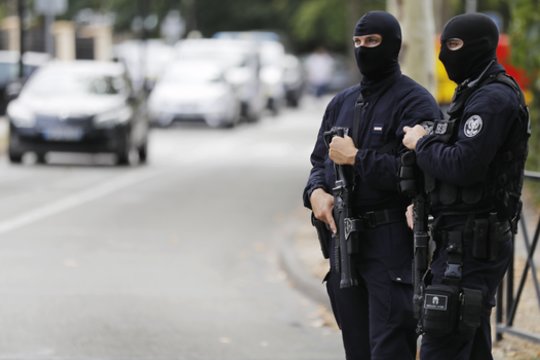  Prancūzijos policija.