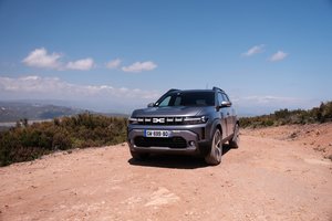 2024 m. „Dacia Duster“ testas: automobilis lyg iš „Ikea“