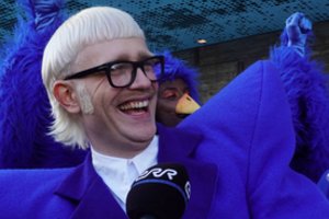 Švedų spauda: Nyderlandų atstovas „Eurovizijoje“ smurtavo prieš moterį, jam gresia diskvalifikacija