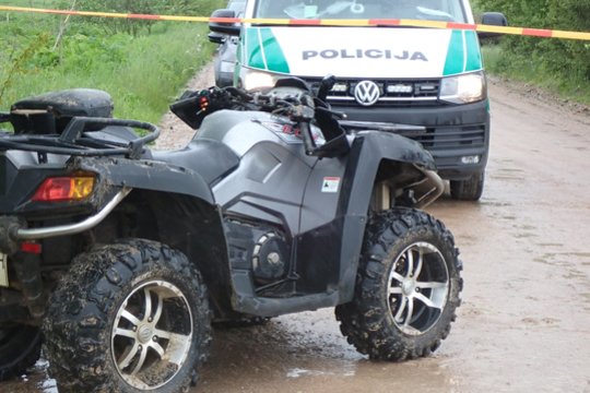  Šakių rajone susidūrė du girti keturračio ir motociklo vairuotojai. 
