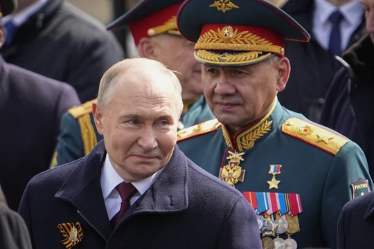 V. Putinas ir S. Šoigu.