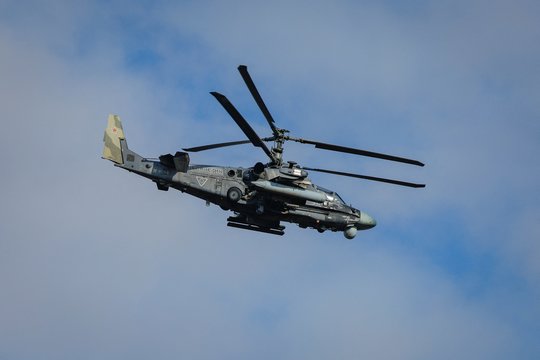 Rusiškas sraigtasparnis Ka-52.