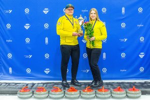 Intriguojančiame Lietuvos mišrių dvejetų kerlingo čempionate – Rykovų triumfas