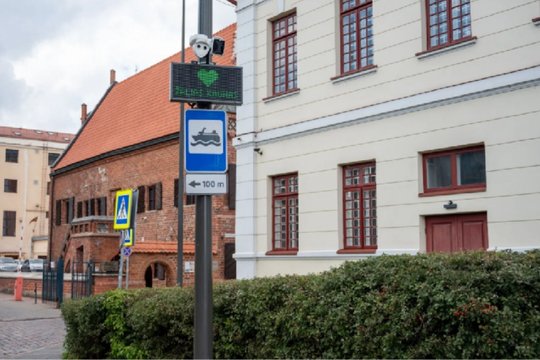 Kauno miesto taryba antradienio posėdyje pritarė siūlymui nuo šių metų rugpjūčio 2 eurais apmokestinti įvažiavimą senamiestį.
