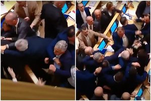 Pamatykite: Sakartvelo parlamente – muštynės dėl prieštaringai vertinamo „užsienio įtakos“ įstatymo