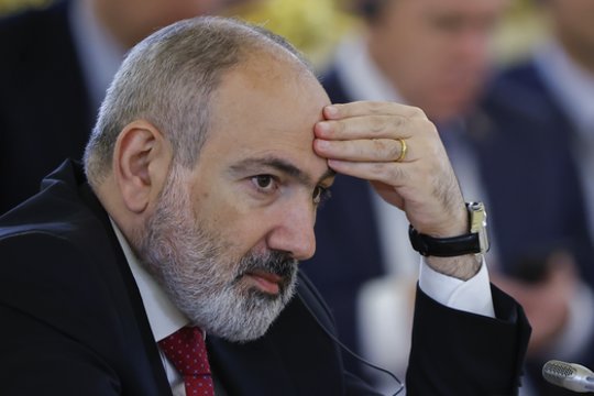  Armėnijoje sulaikyti protestuotojai, jų lyderis siekia nuversti premjerą.