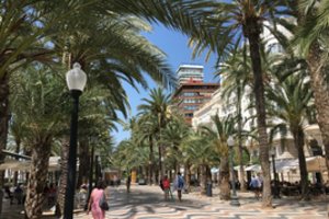 Lietuvių įkarštis pirkti būstą užsienyje – tarsi sniego gniūžtė: yra ir tokių, kurie pinigus merkia nė neaplankę šalies