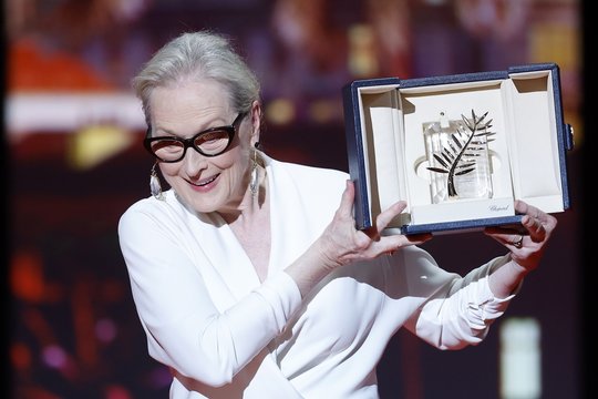 Kanų kino festivalyje aktorei M. Streep įteikta Garbės palmės šakelė.